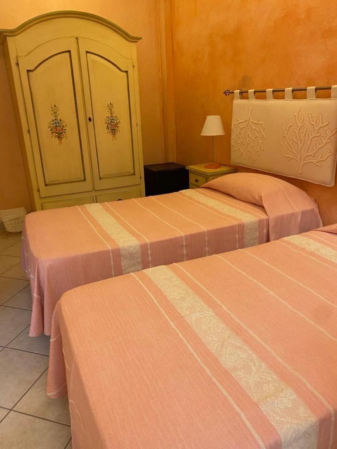 B&B Le Farfalle Палау Экстерьер фото